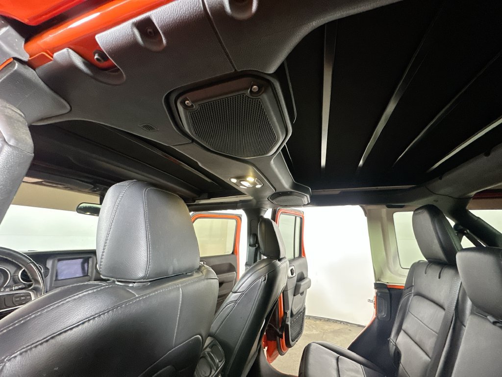Used 2019 Jeep Wrangler Unlimited Sahara AWD/4WD image 15