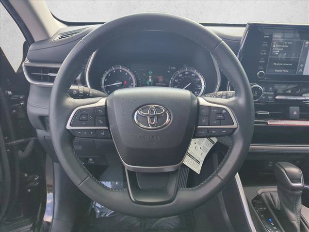 Used 2022 Toyota Highlander XLE FWD image 13