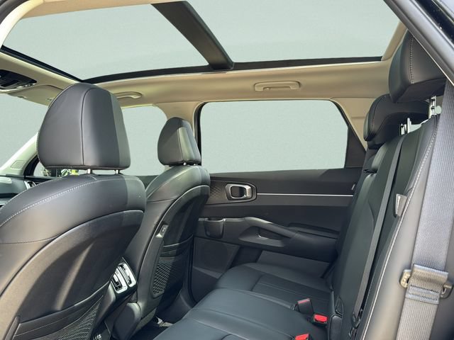 Certified 2026 Kia Sorento S w/ S Panoramic Sunroof Package FWD image 16