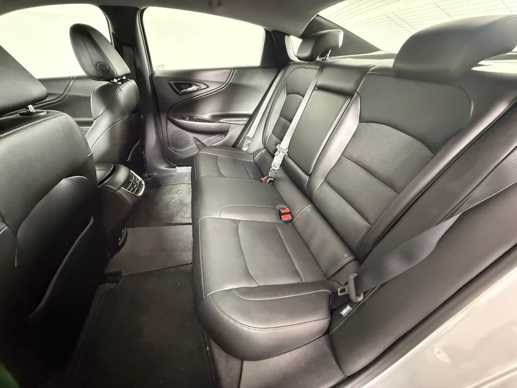 Used 2018 Chevrolet Malibu Premier w/ Driver Confidence Package image 12
