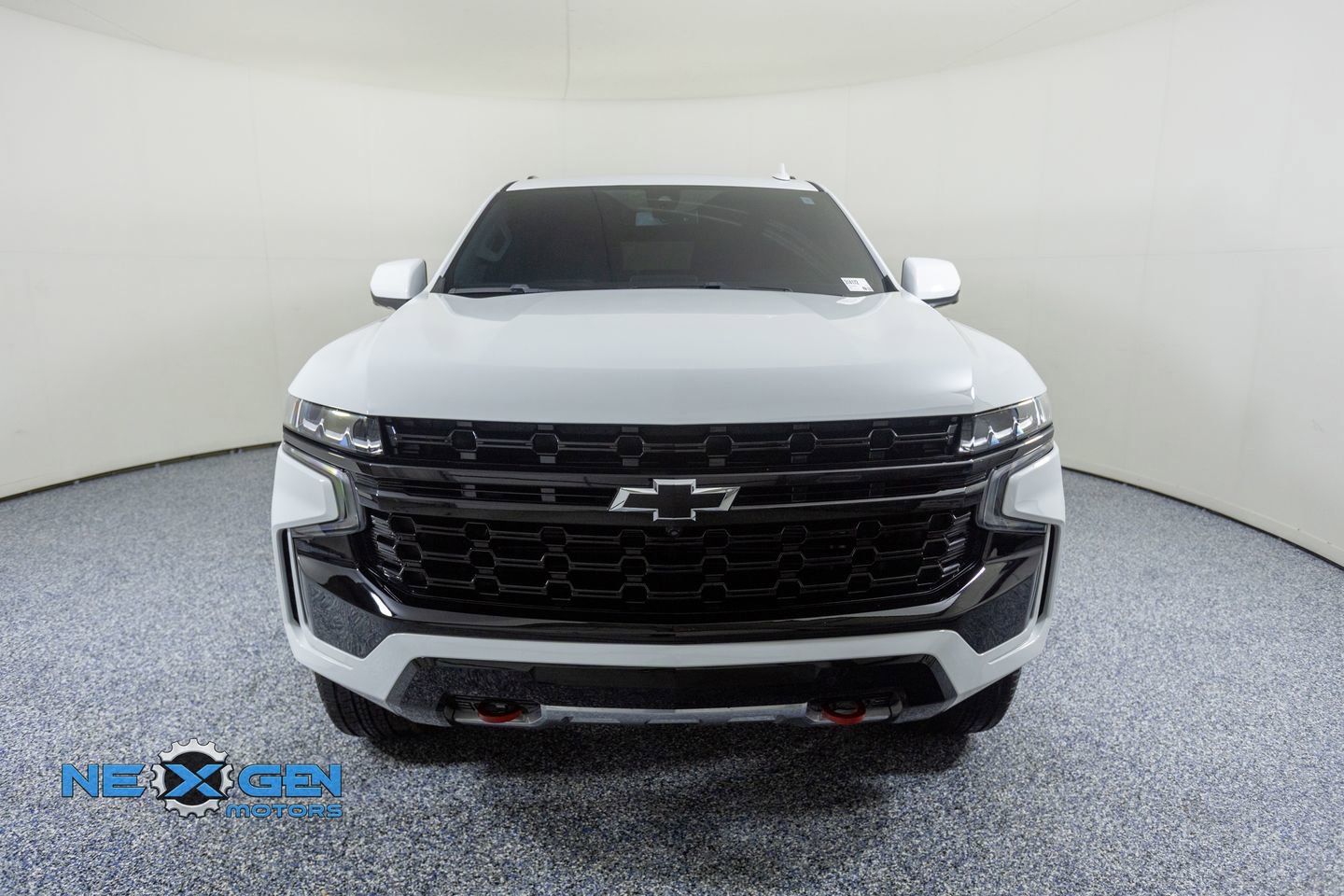 Used 2022 Chevrolet Tahoe Z71 w/ Luxury Package image 2