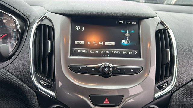 Used 2018 Chevrolet Cruze LT image 16