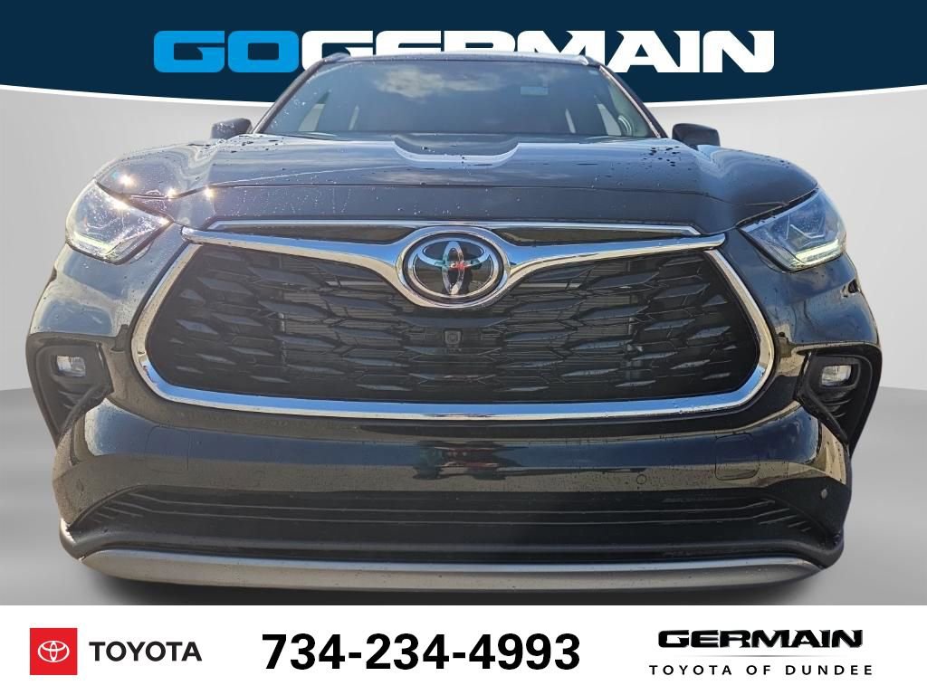 New 2026 Toyota Highlander Platinum image 14