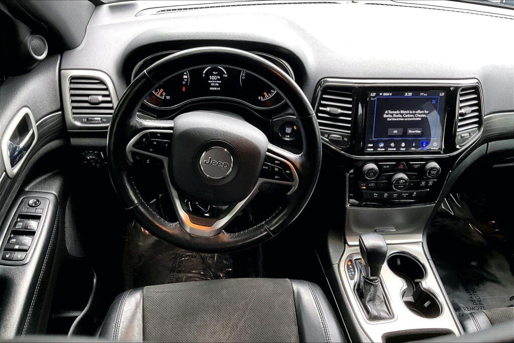 Used 2021 Jeep Grand Cherokee Laredo X AWD/4WD image 7
