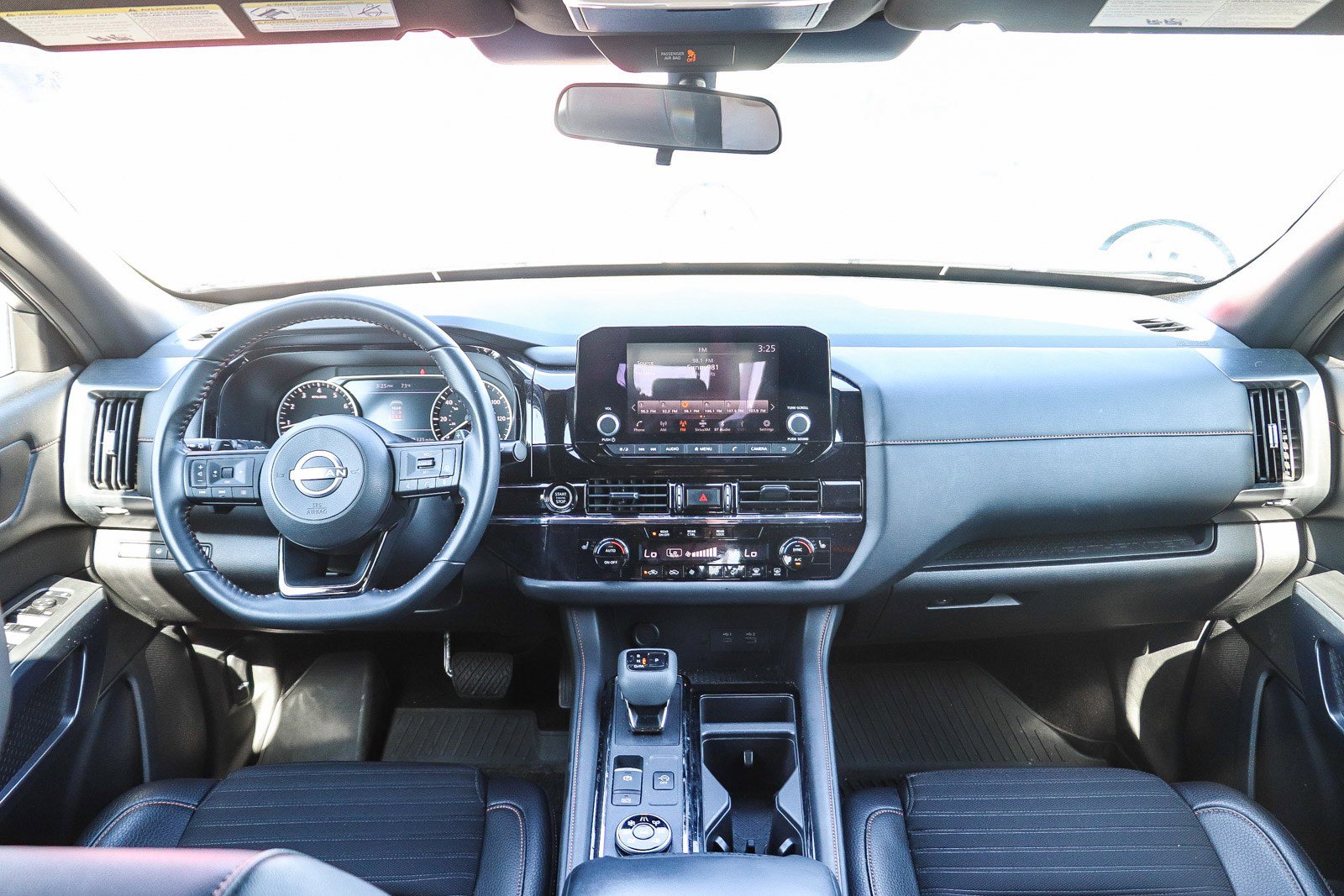 Used 2024 Nissan Pathfinder Rock Creek image 12