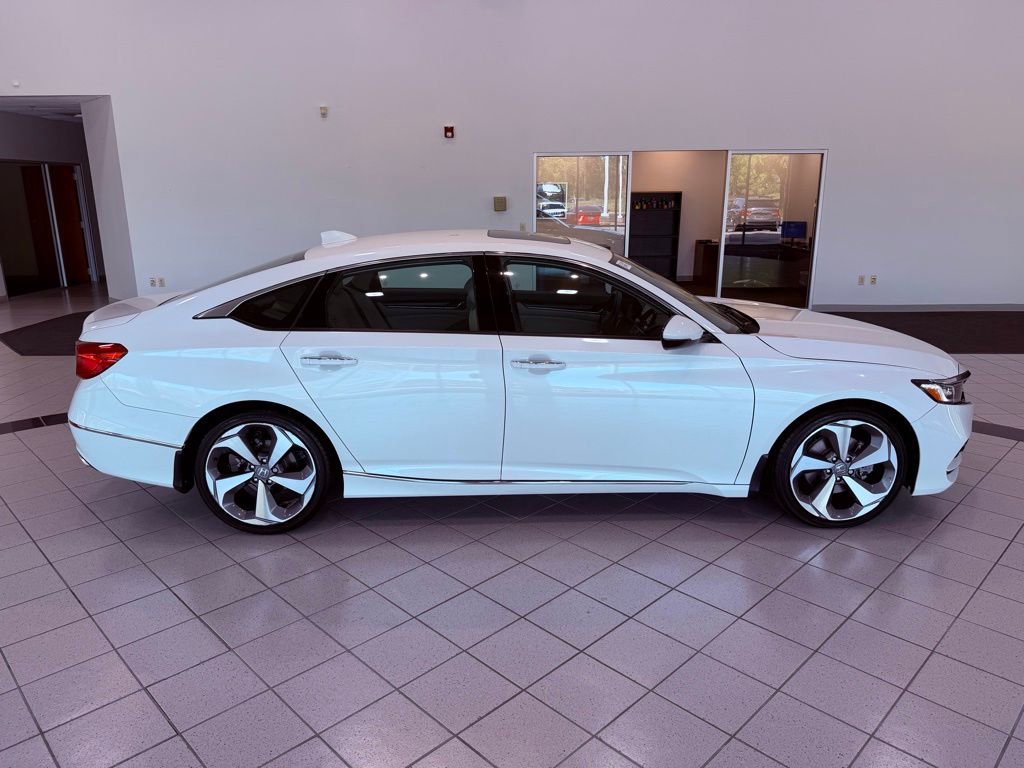 Used 2020 Honda Accord Touring image 15