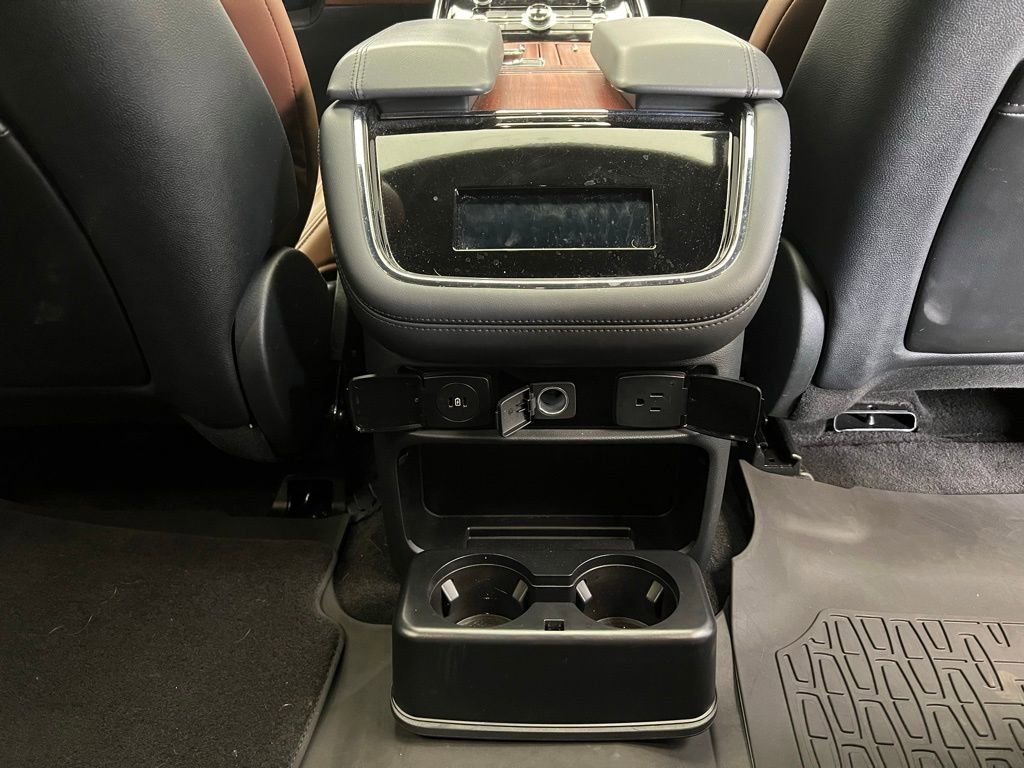 Used 2024 Lincoln Navigator Reserve image 7