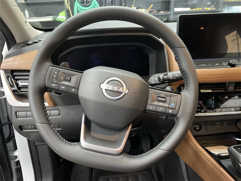 New 2026 Nissan Rogue Platinum image 14