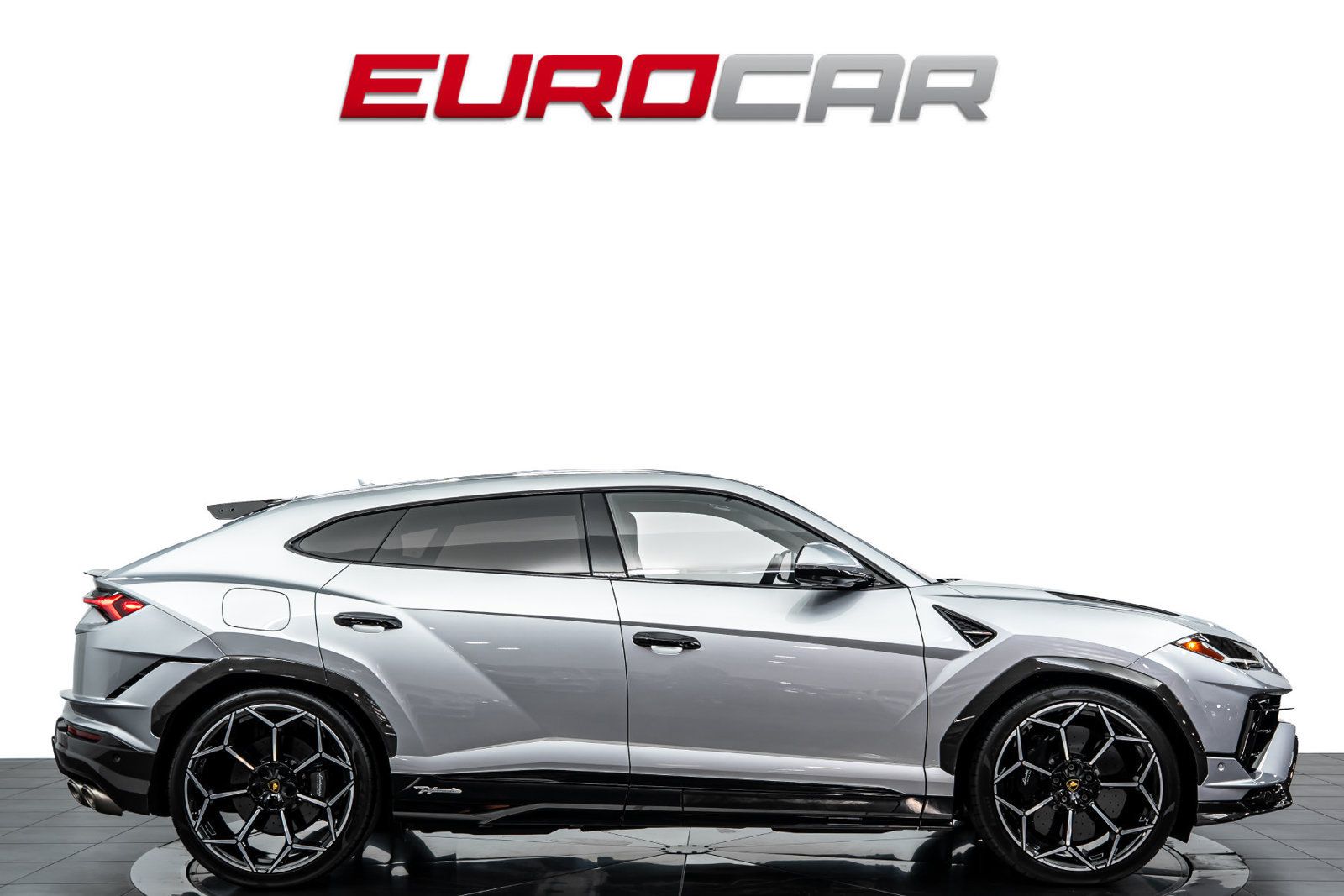 Used 2024 Lamborghini Urus Performante AWD/4WD image 6