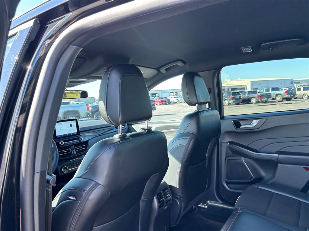 Used 2025 Ford Escape ST-Line image 30