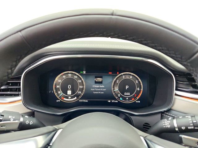 Certified 2026 Jaguar F-PACE R-Dynamic S image 24