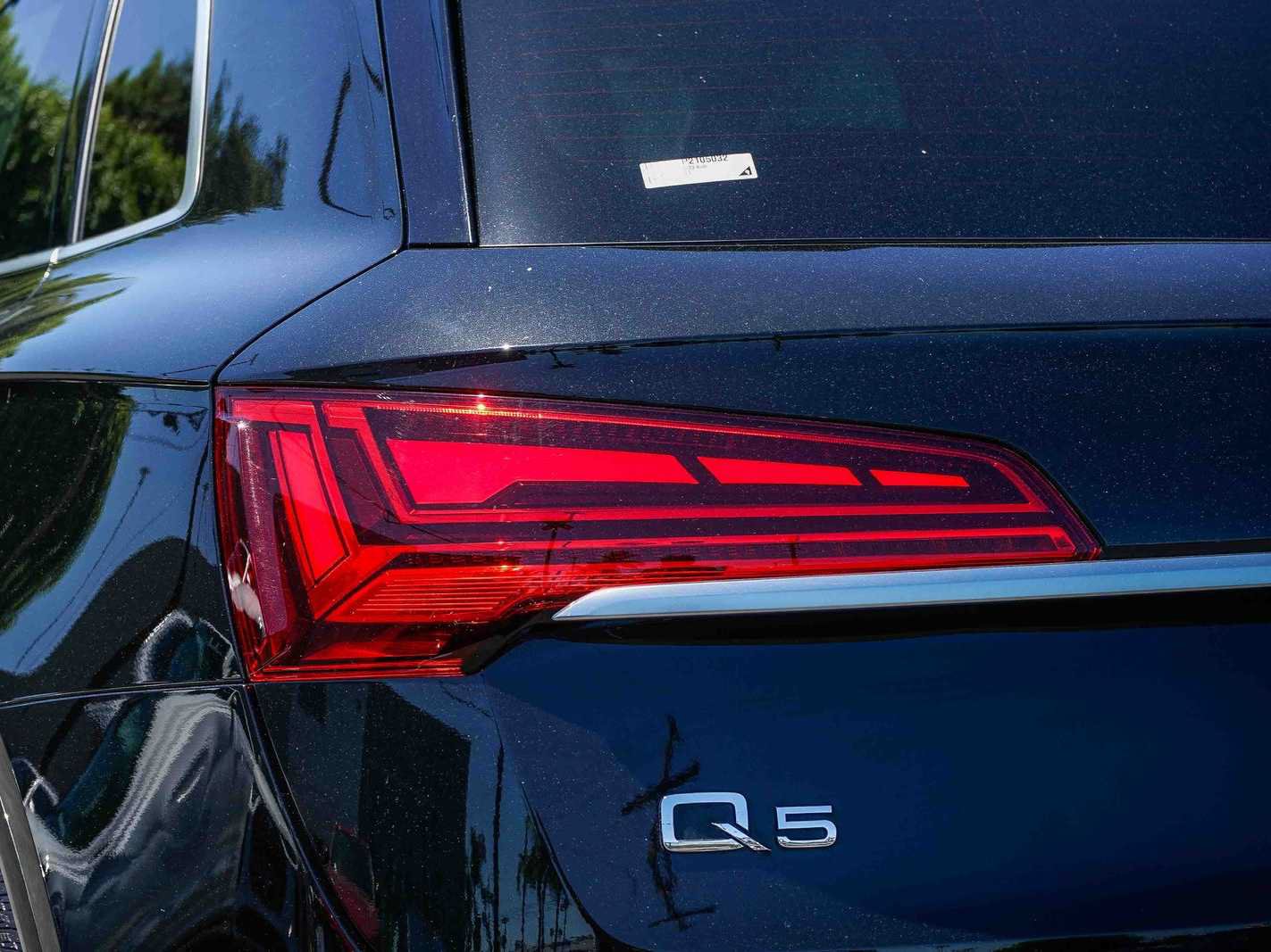 Used 2023 Audi Q5 2.0T Premium w/ Convenience Package AWD/4WD image 9