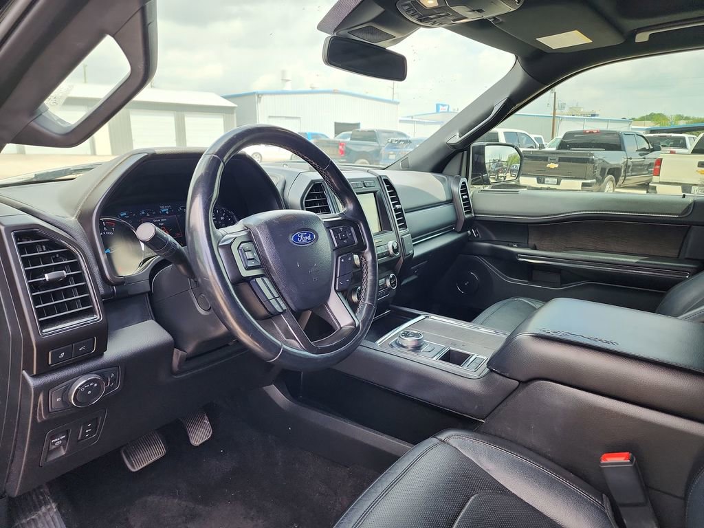 Used 2019 Ford Expedition Limited w/ Equipment Group 302A RWD image 10