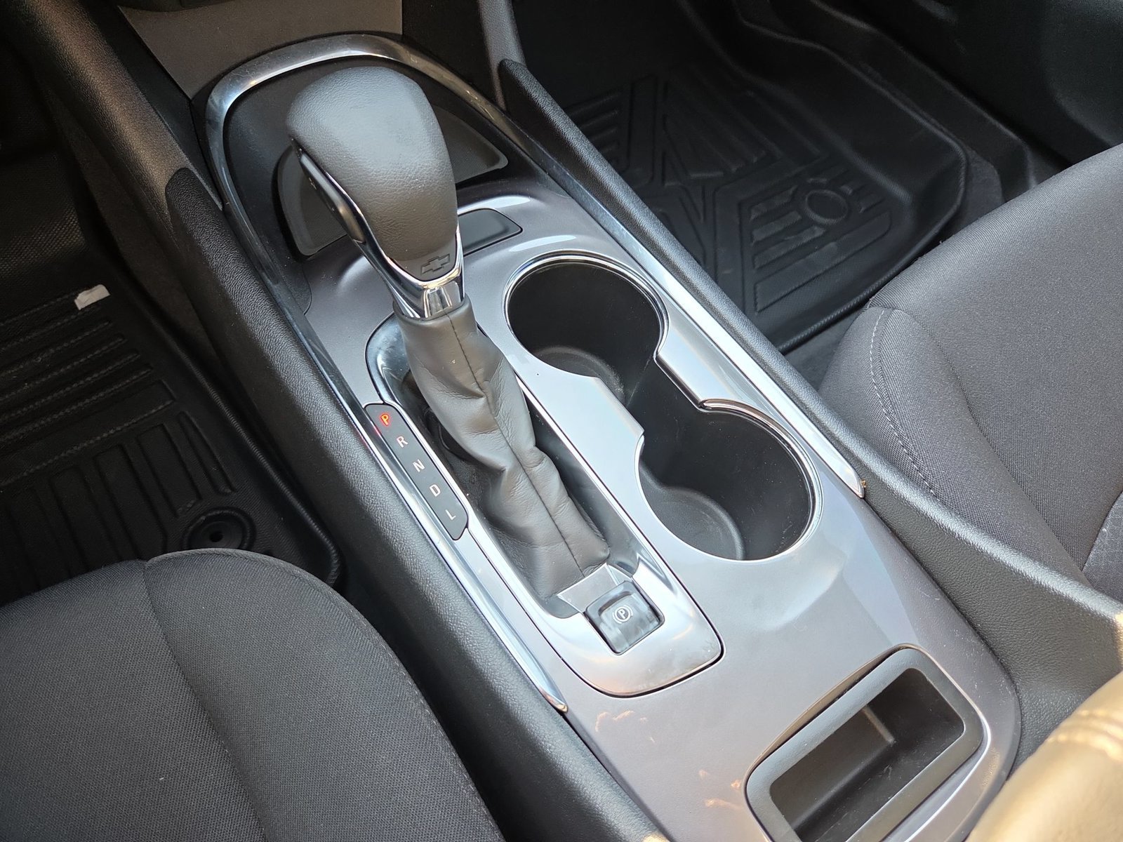 Used 2022 Chevrolet Malibu LT FWD image 15
