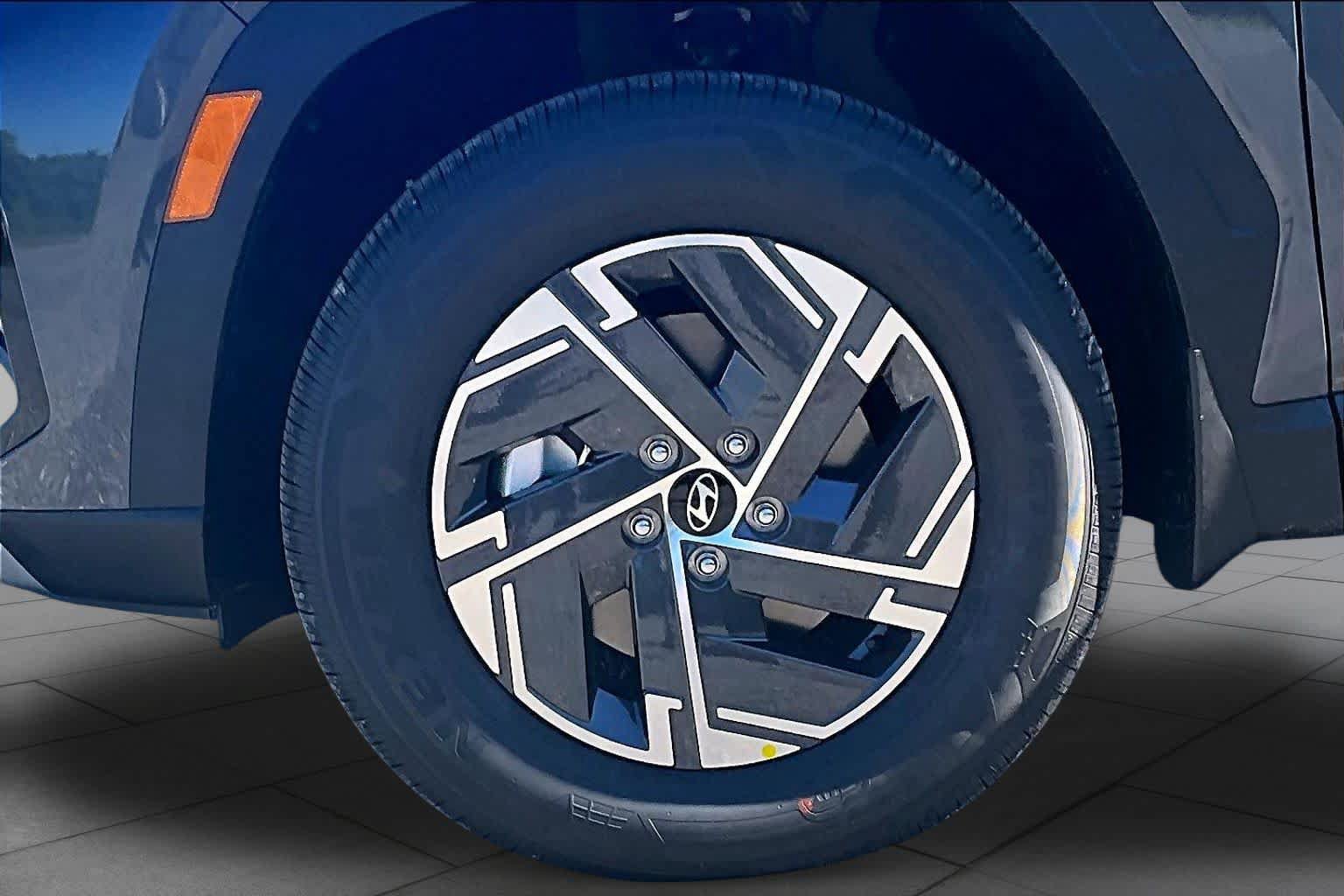 New 2026 Hyundai Tucson Blue SE AWD/4WD image 9