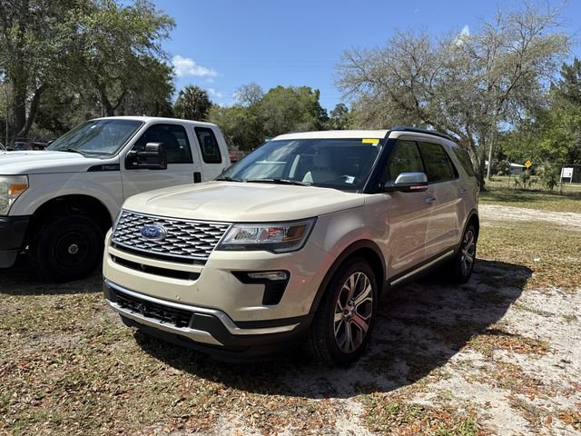Used 2018 Ford Explorer Platinum image 2