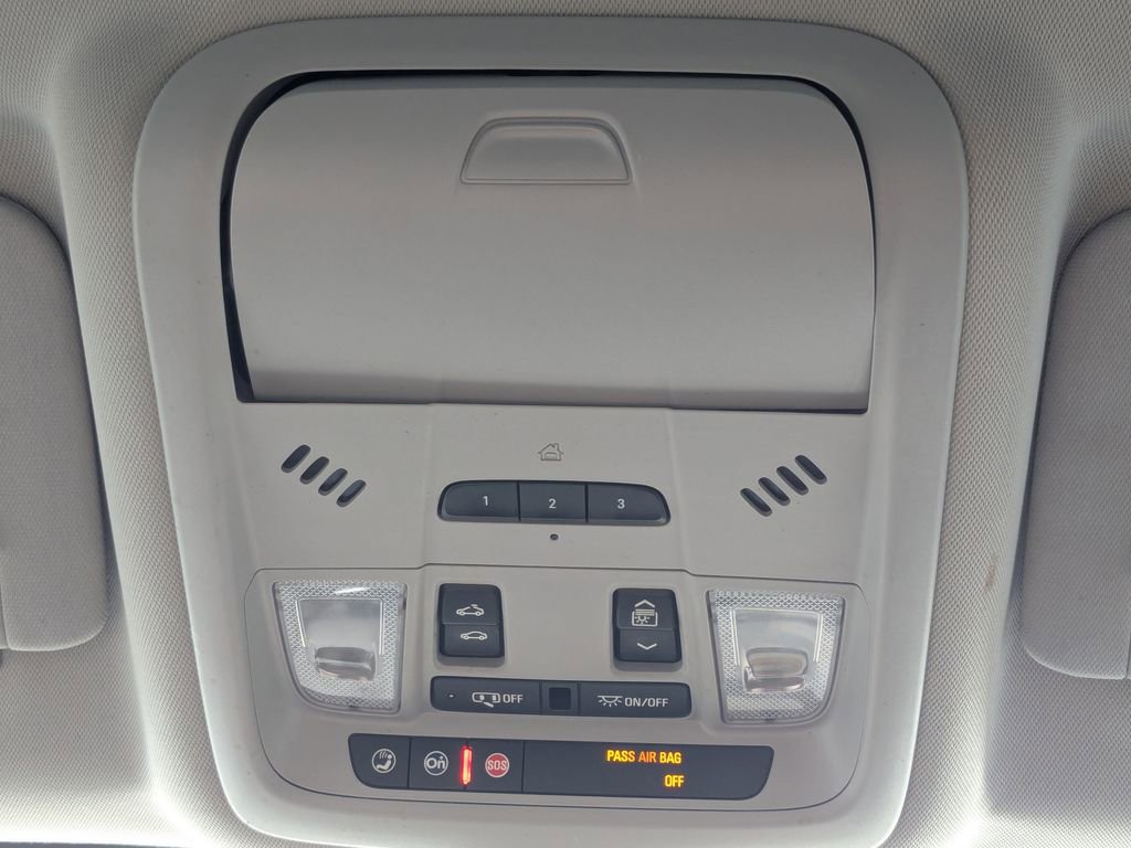 Used 2019 Chevrolet Equinox Premier image 24