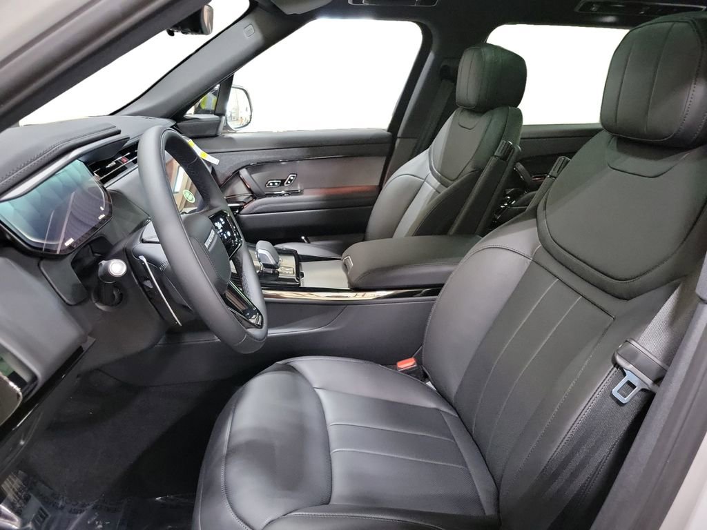 New 2026 Land Rover Range Rover Sport Dynamic SE AWD/4WD image 13