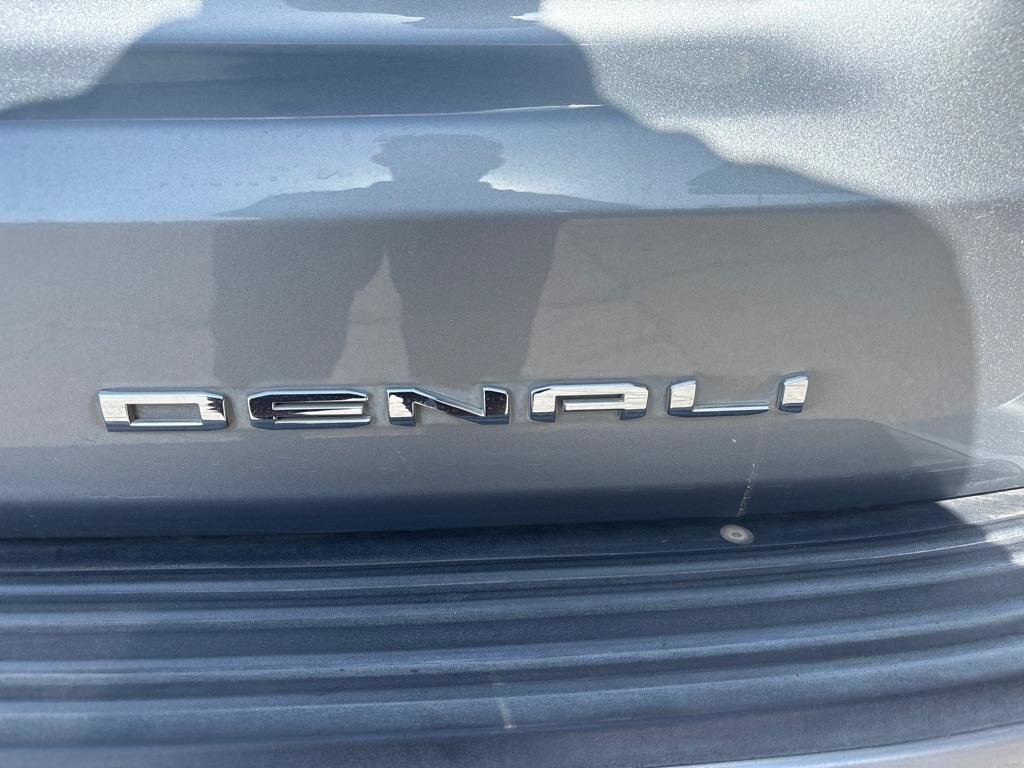 Used 2024 GMC Yukon Denali w/ Advanced Technology Package AWD/4WD image 14
