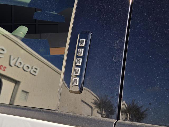 Used 2021 Ford F250 XLT w/ XLT Premium Package image 13