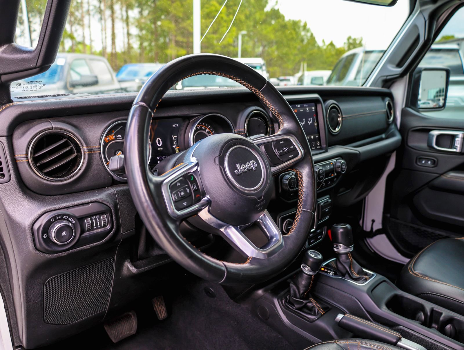 Used 2020 Jeep Wrangler Unlimited Sahara image 14