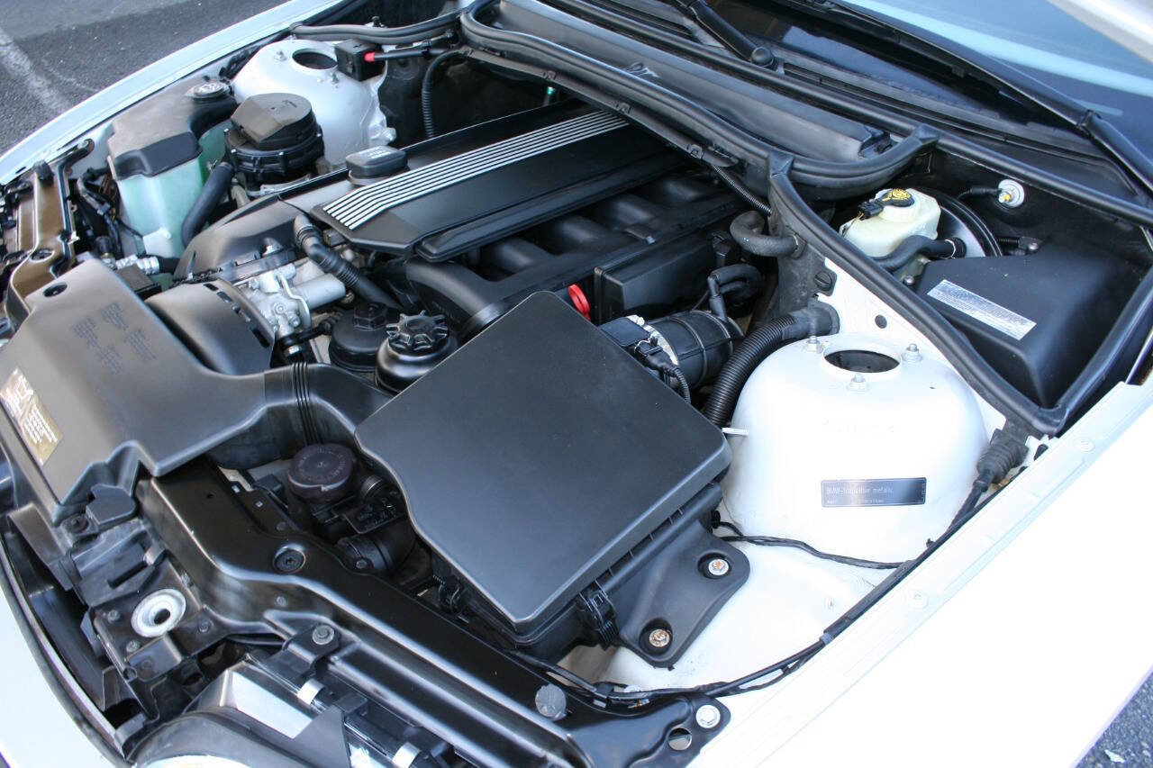 Used 2003 BMW 325i Sedan image 22