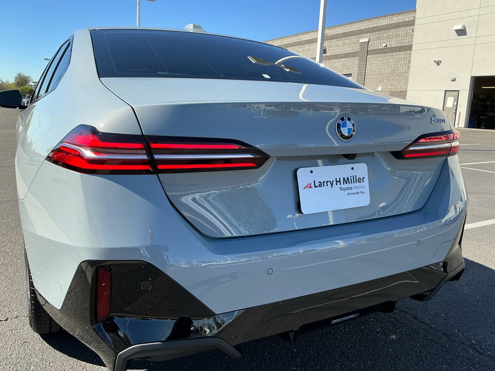 Used 2025 BMW 530i w/ M Sport Package image 22