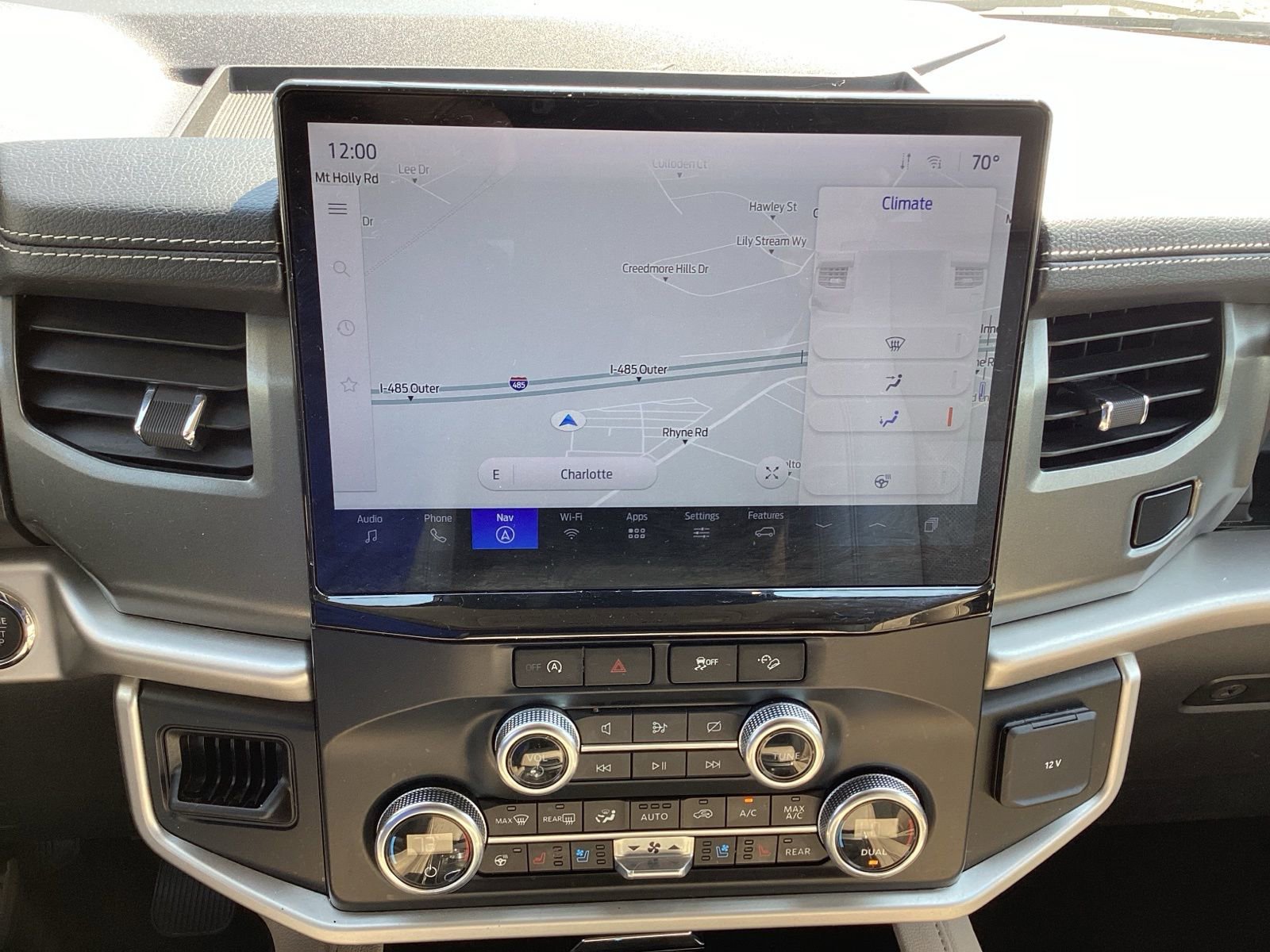 Used 2024 Ford Expedition Max XLT image 16