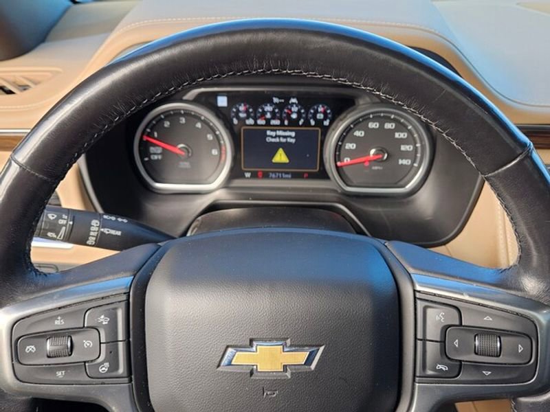 Used 2021 Chevrolet Tahoe Premier w/ Premium Package image 23