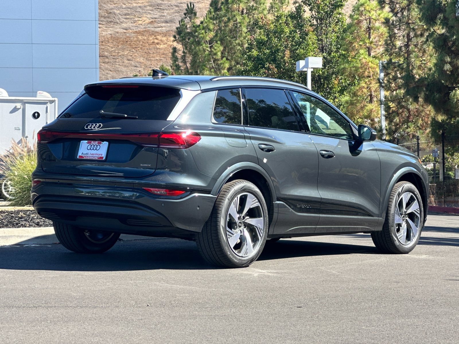 New 2027 Audi Q6 e-tron Premium AWD/4WD image 6