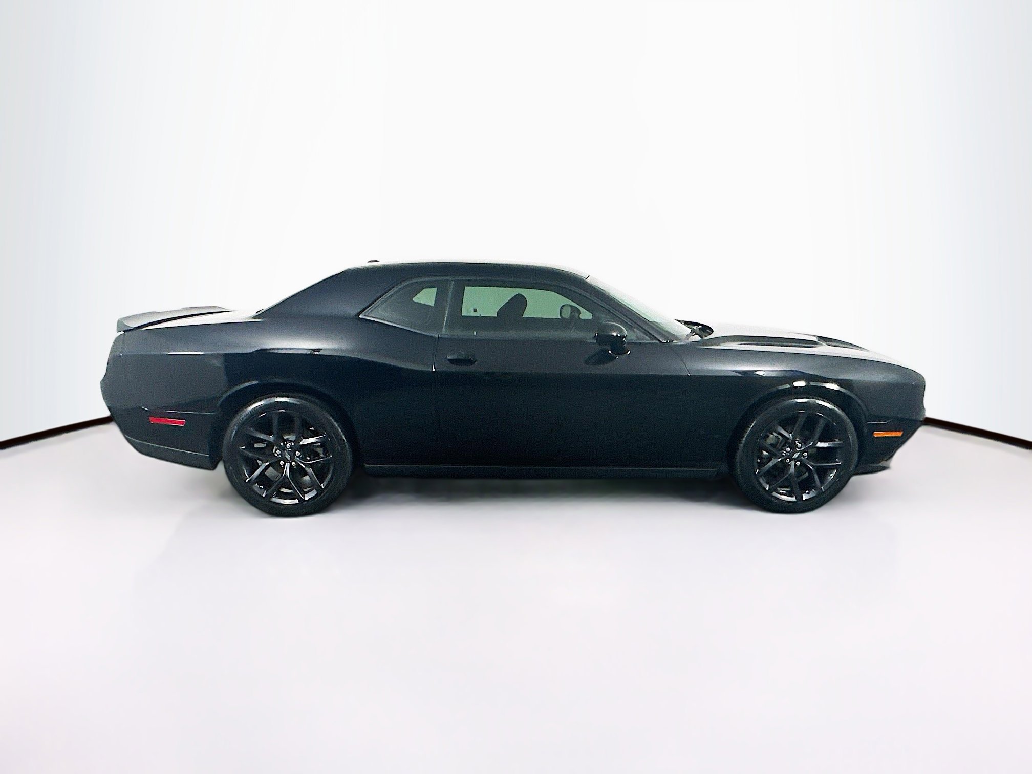Used 2022 Dodge Challenger SXT w/ Blacktop Package image 10