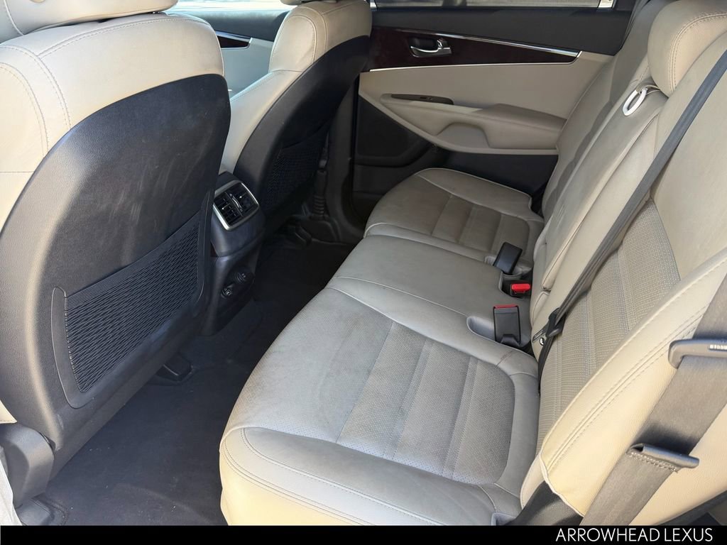 Used 2017 Kia Sorento EX image 15