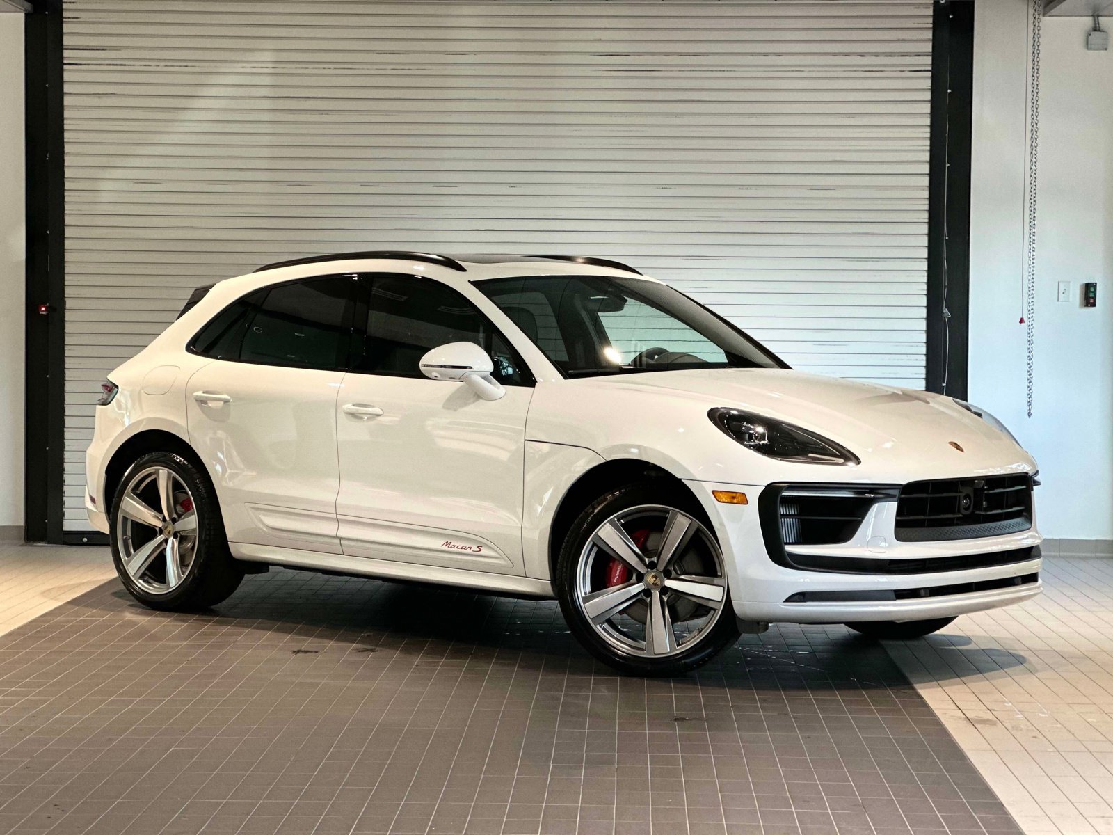 New 2026 Porsche Macan S image 9