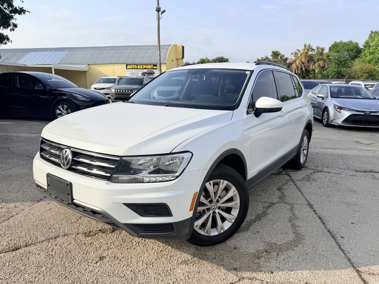 Used 2018 Volkswagen Tiguan SE FWD image 13