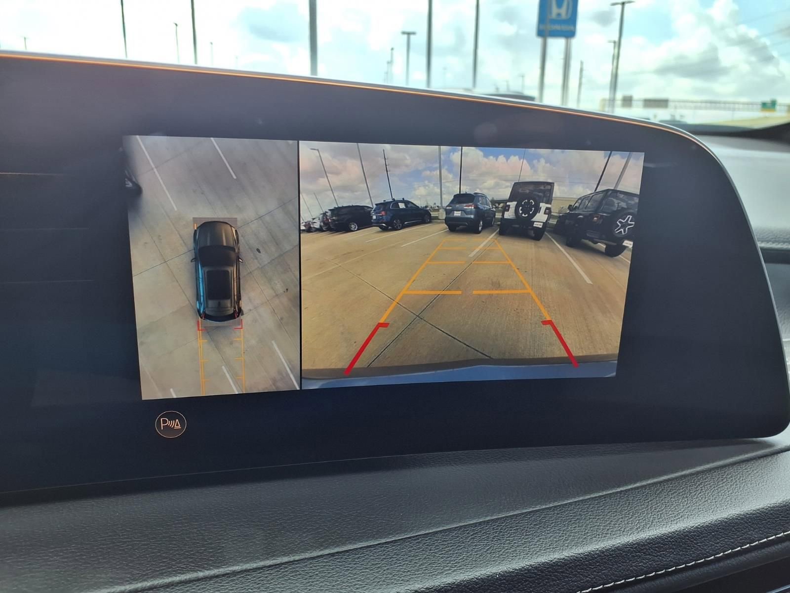 Used 2025 Cadillac XT4 Premium Luxury image 10