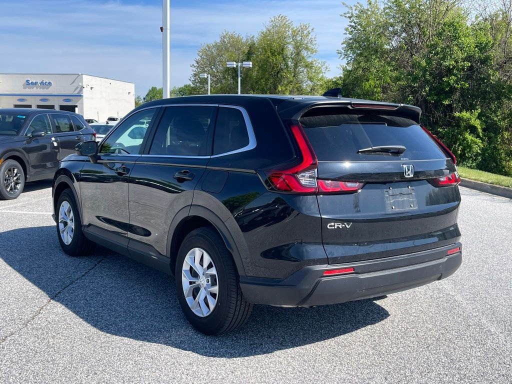 Used 2025 Honda CR-V LX image 7