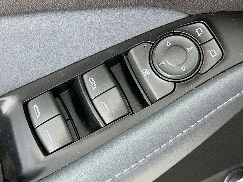Used 2023 Buick Enclave Essence w/ Sport Touring Edition FWD image 18