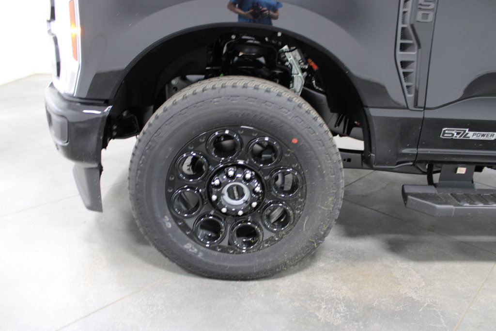 New 2026 Ford F250 Lariat w/ Black Appearance Package AWD/4WD image 38