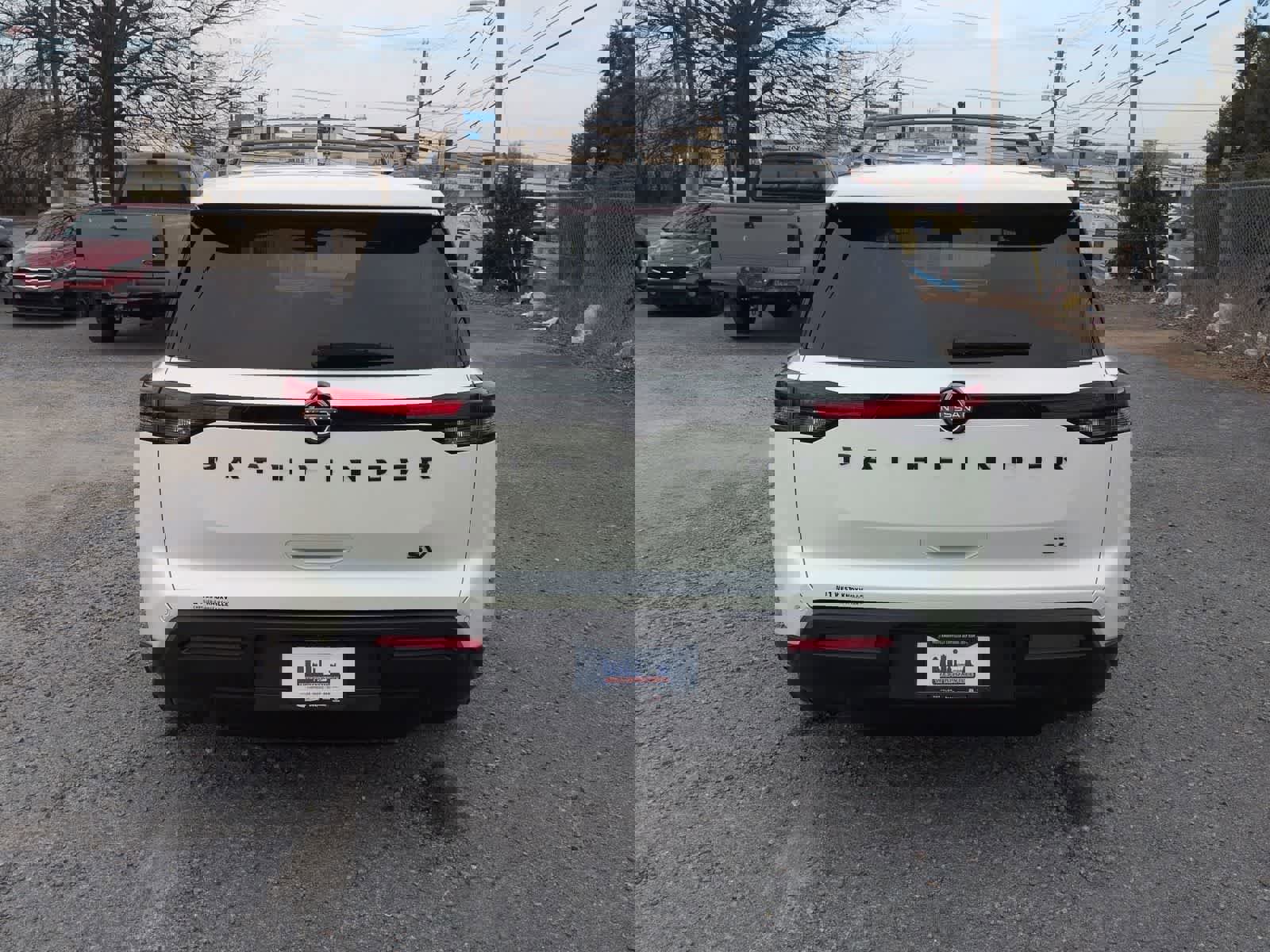 Used 2024 Nissan Pathfinder SV w/ Black Appearance Package image 7