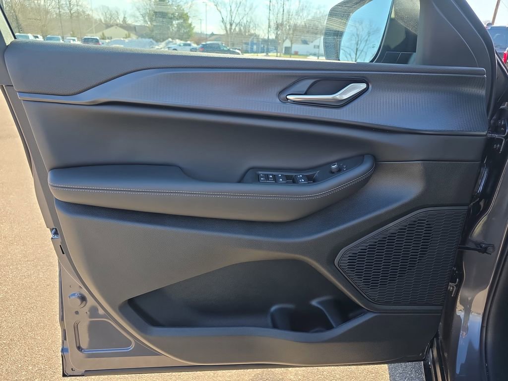 New 2026 Jeep Grand Cherokee L 4WD image 28