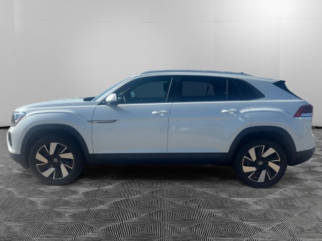 New 2026 Volkswagen Atlas Cross Sport SE FWD image 2