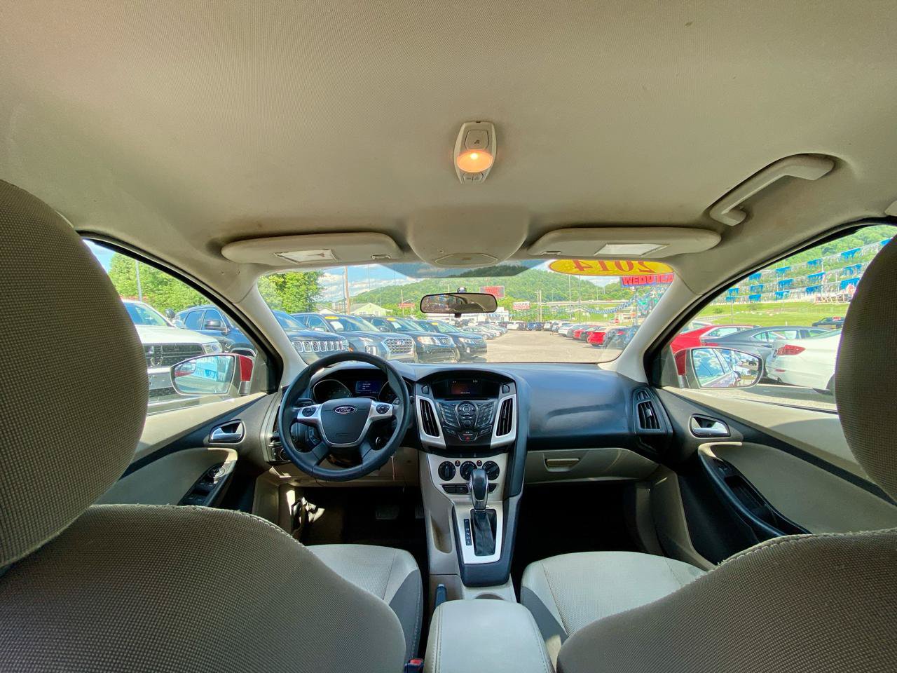Used 2014 Ford Focus SE FWD image 15