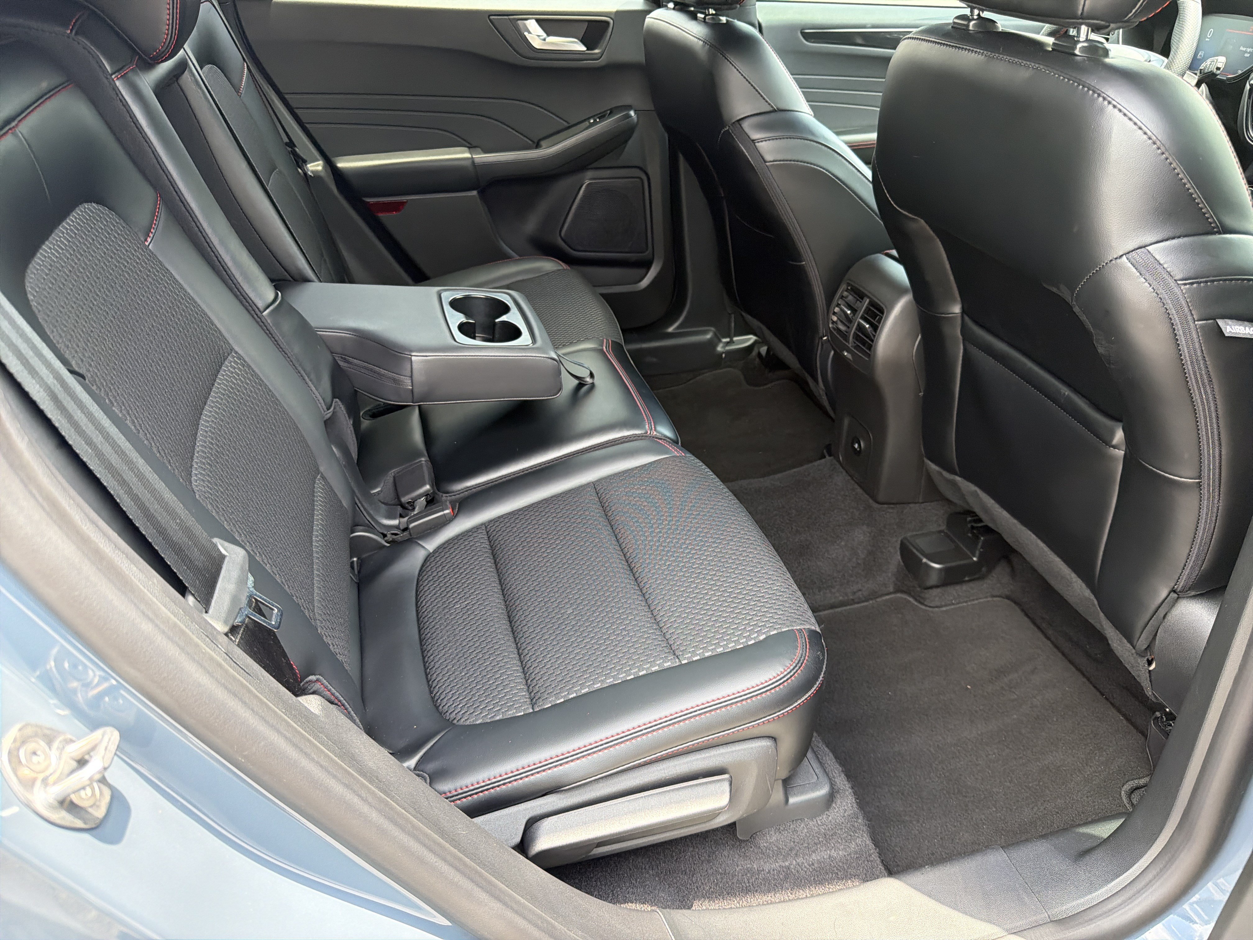 Used 2024 Ford Escape ST-Line w/ Tech Pack #1 FWD image 28