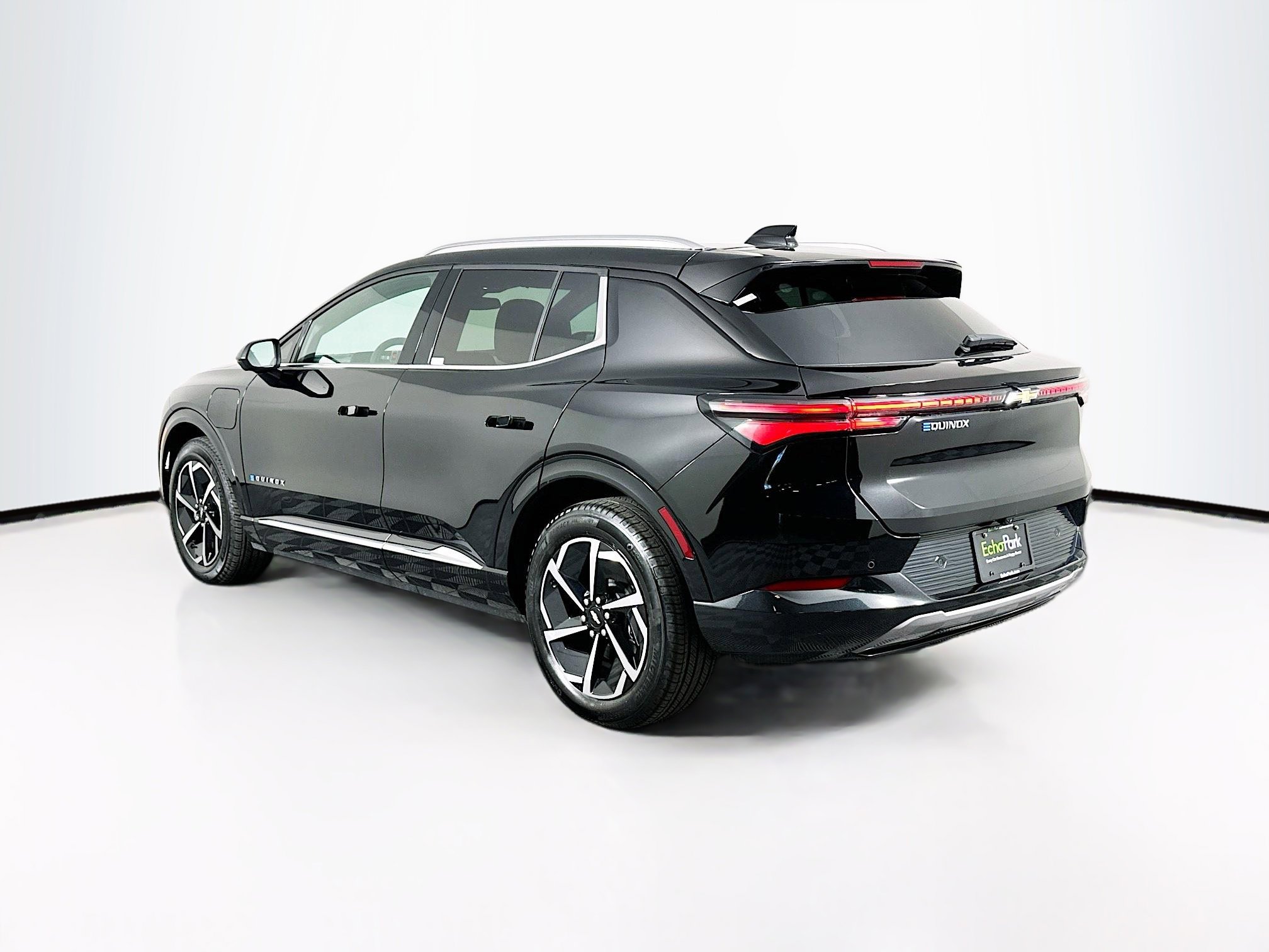 Used 2025 Chevrolet Equinox EV LT image 5