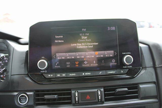 Used 2023 Nissan Pathfinder S image 24