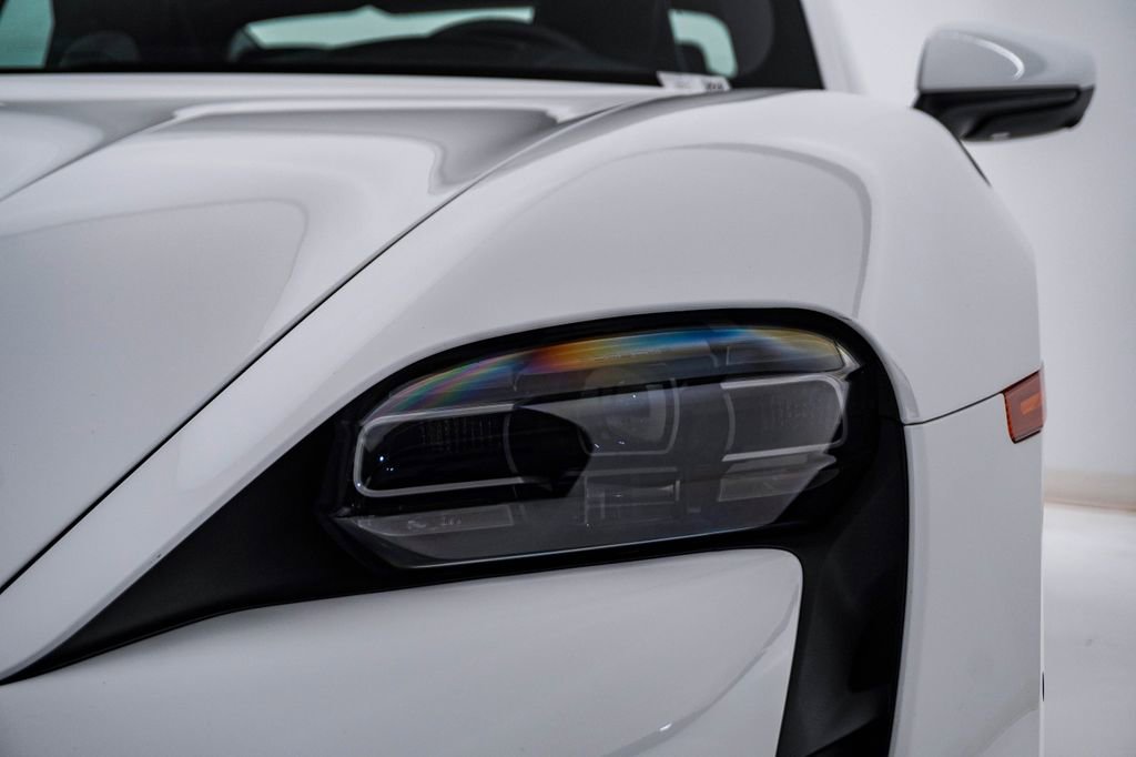 Certified 2023 Porsche Taycan image 7