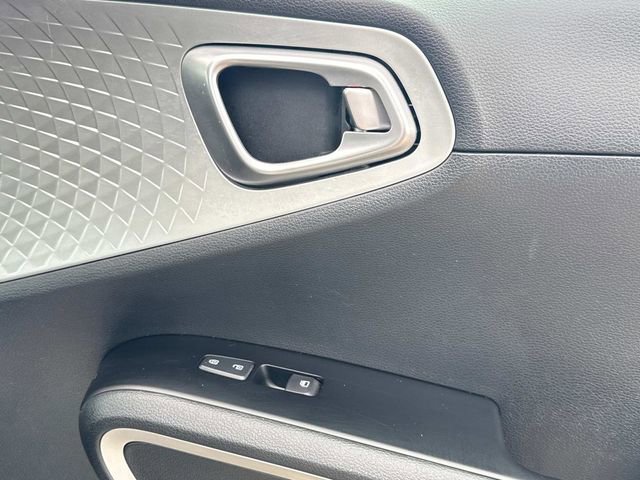 Used 2024 Kia Soul LX w/ Option Group 015 image 20