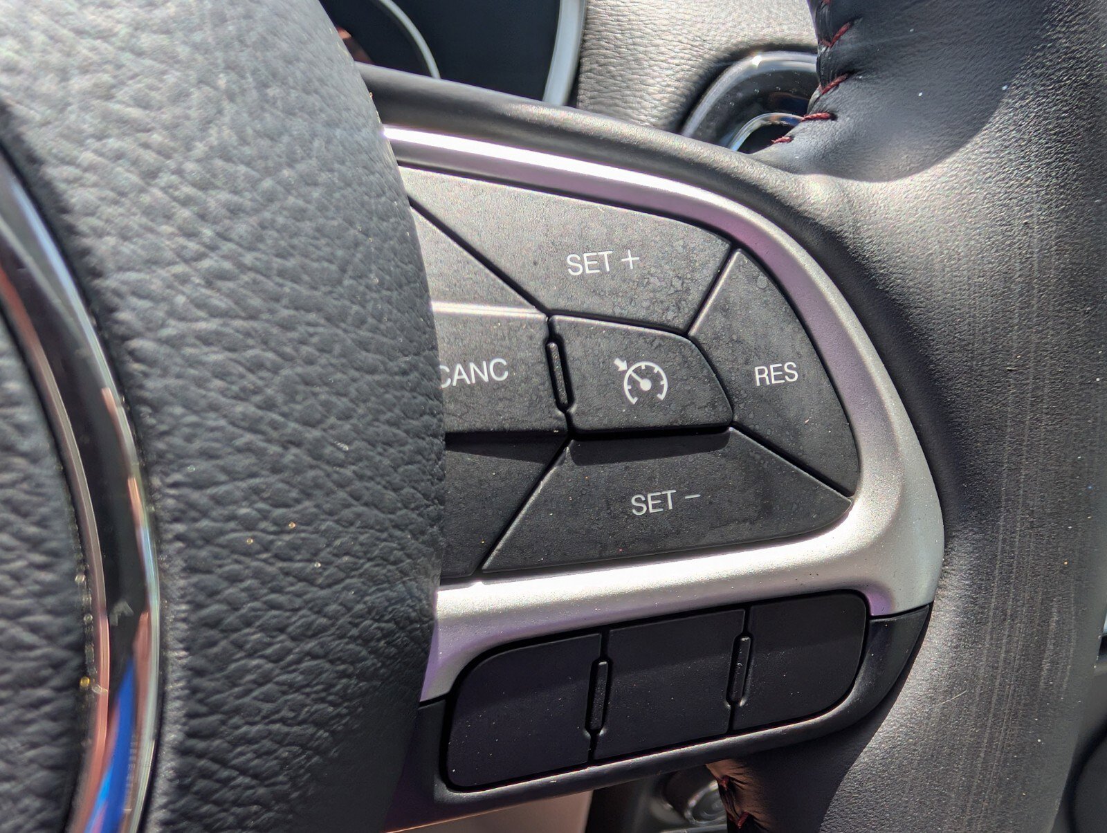 Used 2018 Jeep Compass Limited w/ Navigation Group FWD image 26