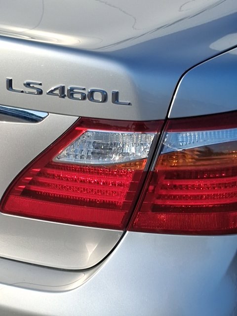 Used 2012 Lexus LS 460 L w/ Luxury Pkg RWD image 16