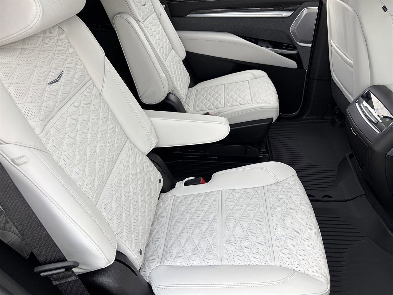 Certified 2026 Cadillac Escalade V w/ LPO, ONYX Package image 14